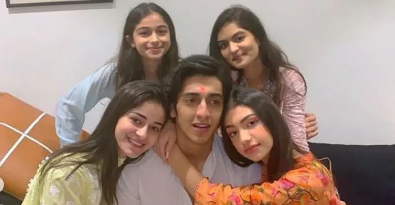 ahaan panday family